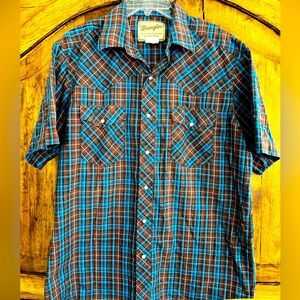 WRANGLER plaid short sleeve pearl snap shirt, size L
